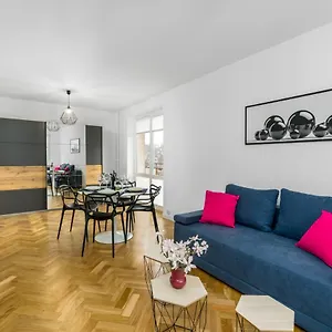 Premium Grunwaldzka By Renters , Poznań Polska